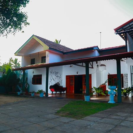 Anila Beach Inn Tangalle Zewnętrze zdjęcie